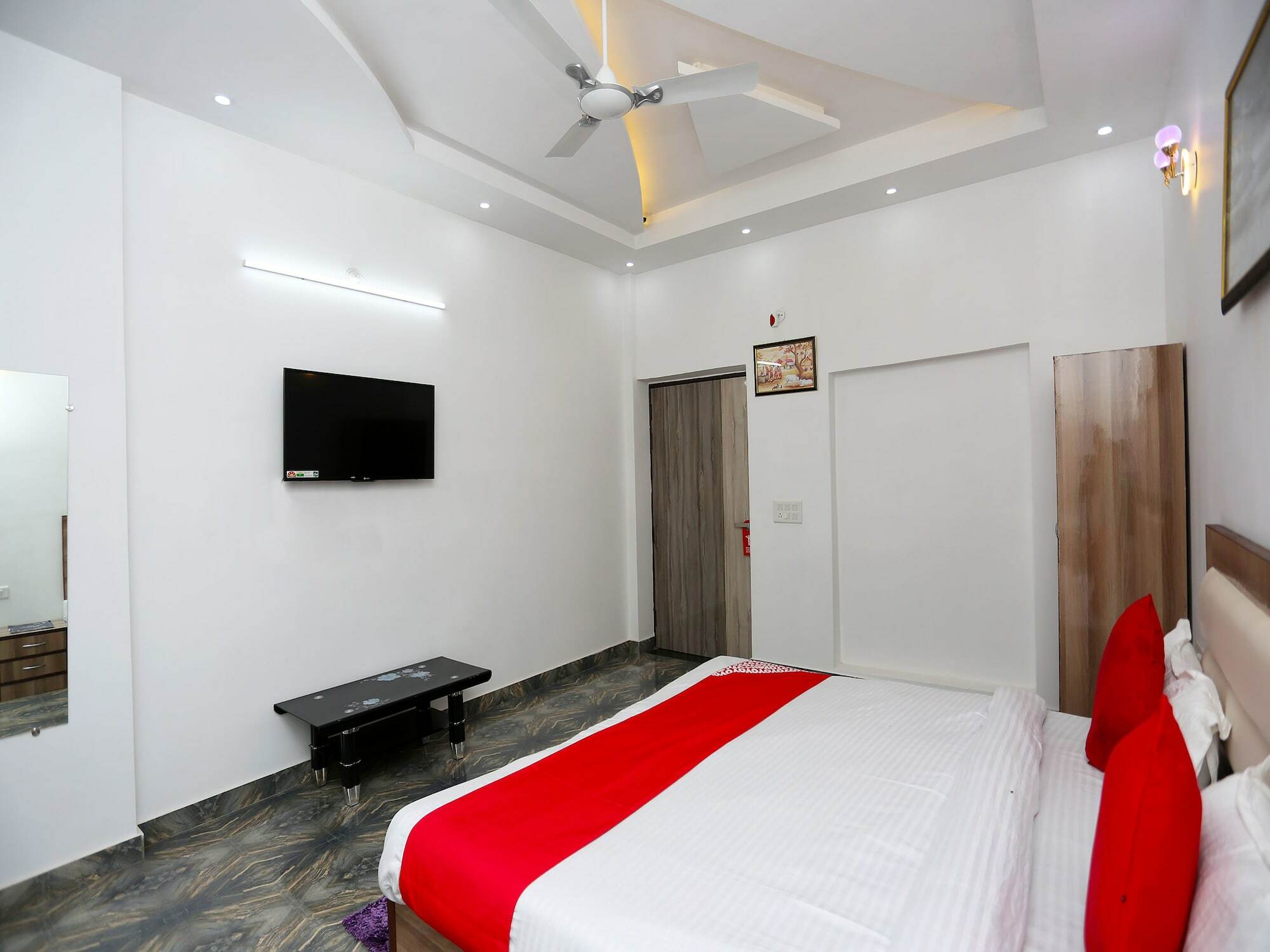 Hotel Rest Palace อัครา ภายนอก รูปภาพ