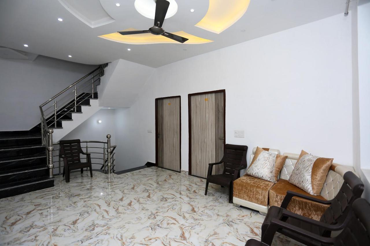 Hotel Rest Palace อัครา ภายนอก รูปภาพ